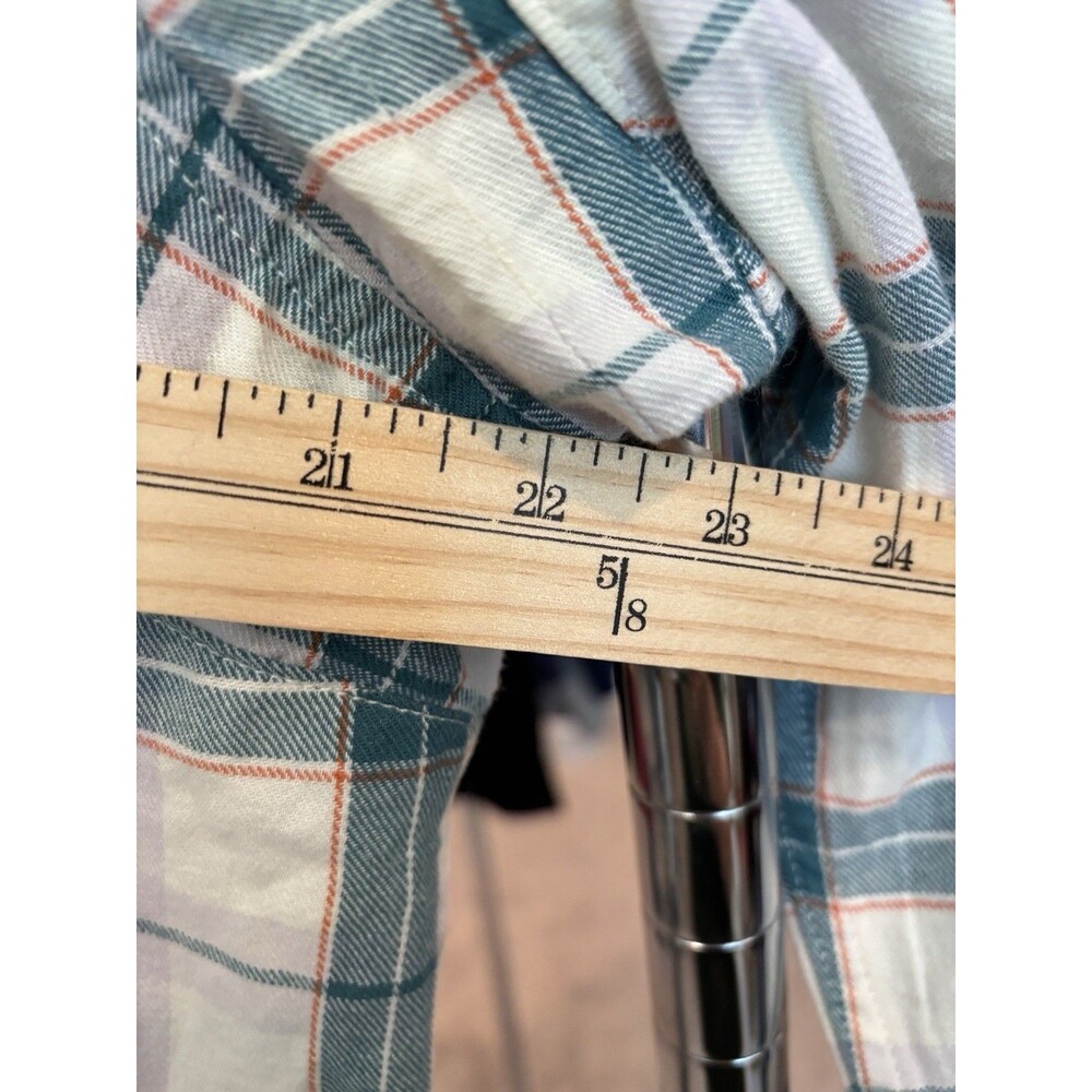 NWT Duluth Trading Co Womens Free Swinging green Plaid Flannel Shirt Size Large - Picture 9 of 10